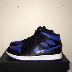 Air Jordan 1’s Mid